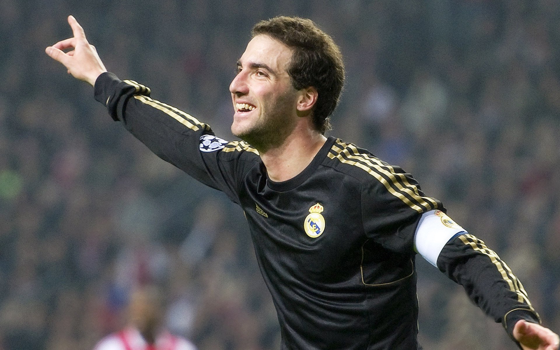 政策引导:足球在国家战略中的重要地位,足球的地位和作用