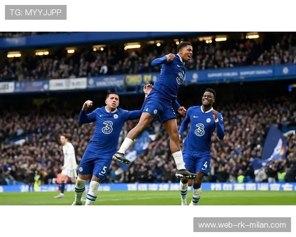 切尔西半场压迫使对手数次出现传球失误