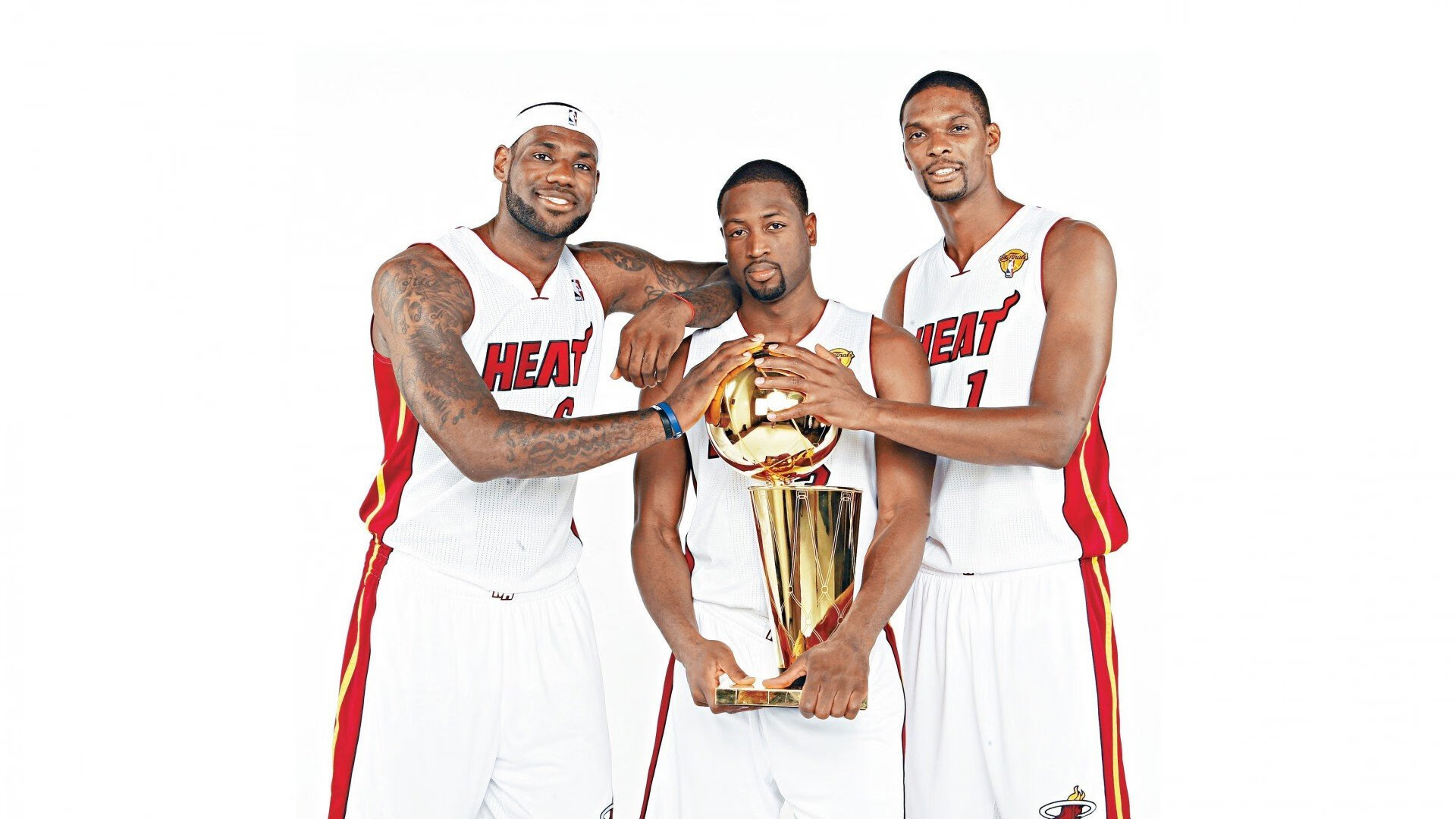 综合体育系综合对抗赛开赛 田径球类项目同日打响